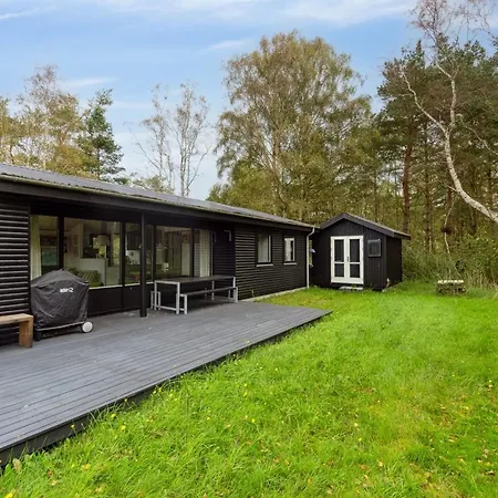 Shayene - 2-5km From The Sea By Interhome